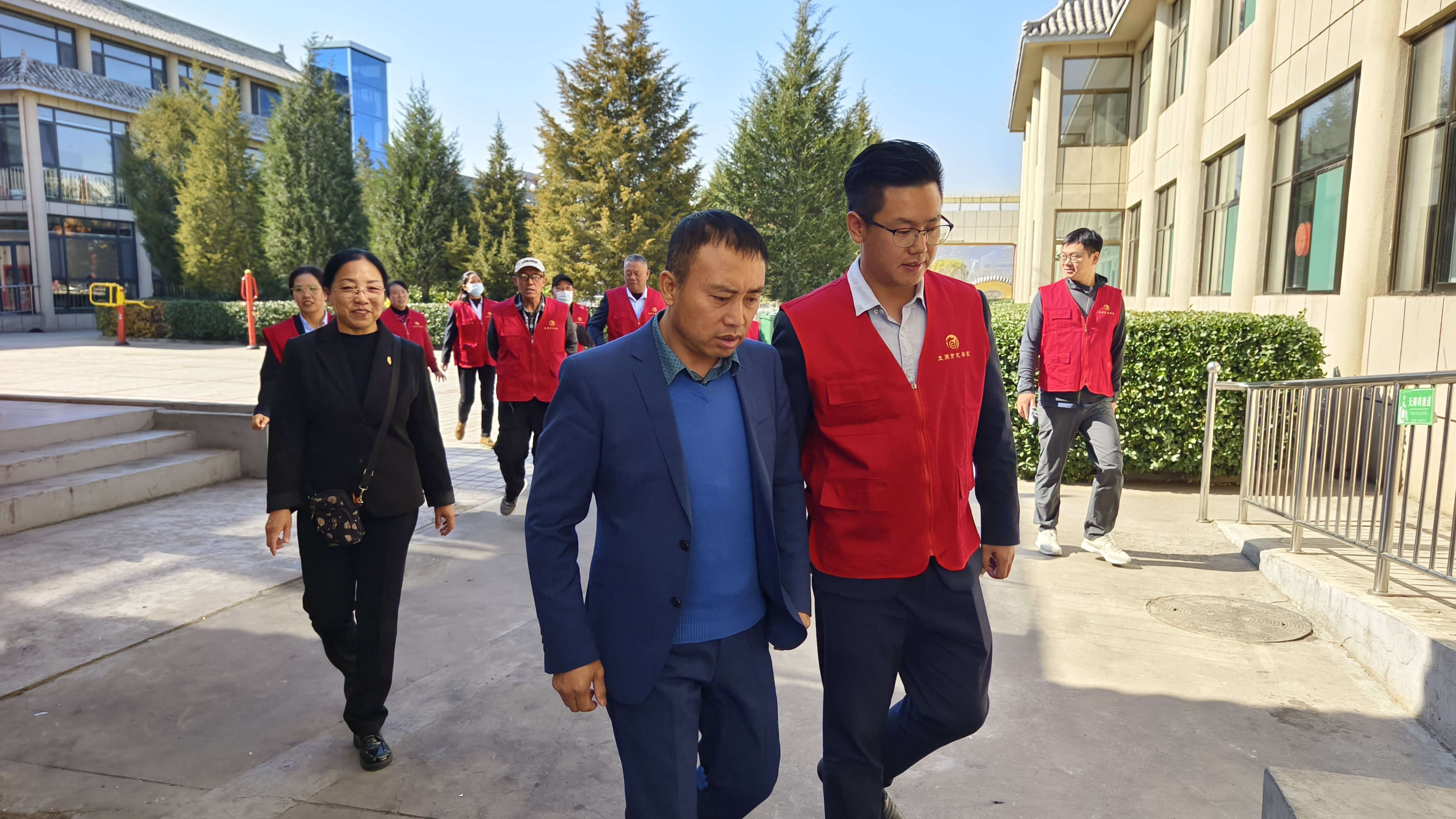 佳节又重阳，尊龙人生就是搏送温暖